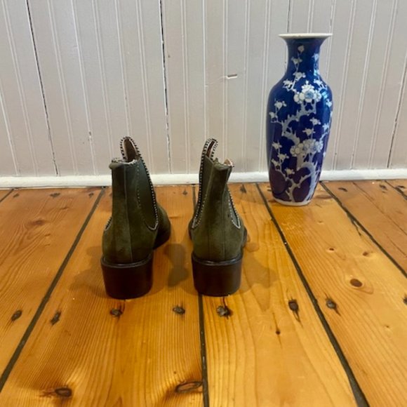 Women's Coach Bowery booties in green suede, size 7. Like new. - Picture 4 of 7